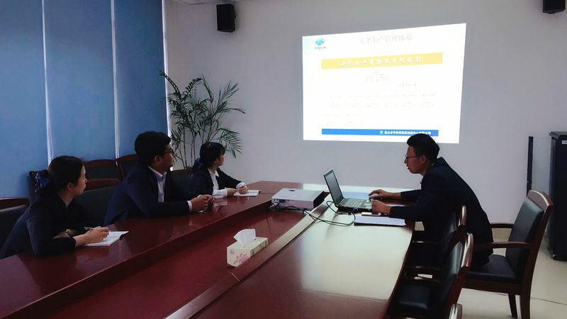 以下是一些在市场上口碑较好的管理培训PPT模板品牌：